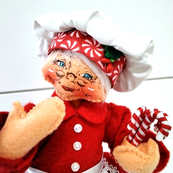 Annalee 9" Mrs Claus 🎄 - Picture 2 of 5